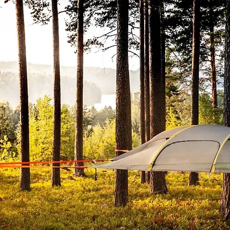 Οργανωμένο κάμπινγκ Tentsile Camp Hiidenvesi